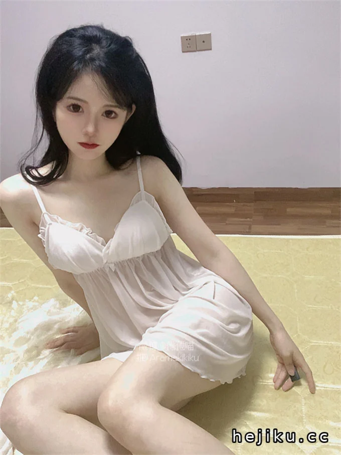 倦倦喵免费资源作品集：风格多变的微博coser，图包亮点一次说清