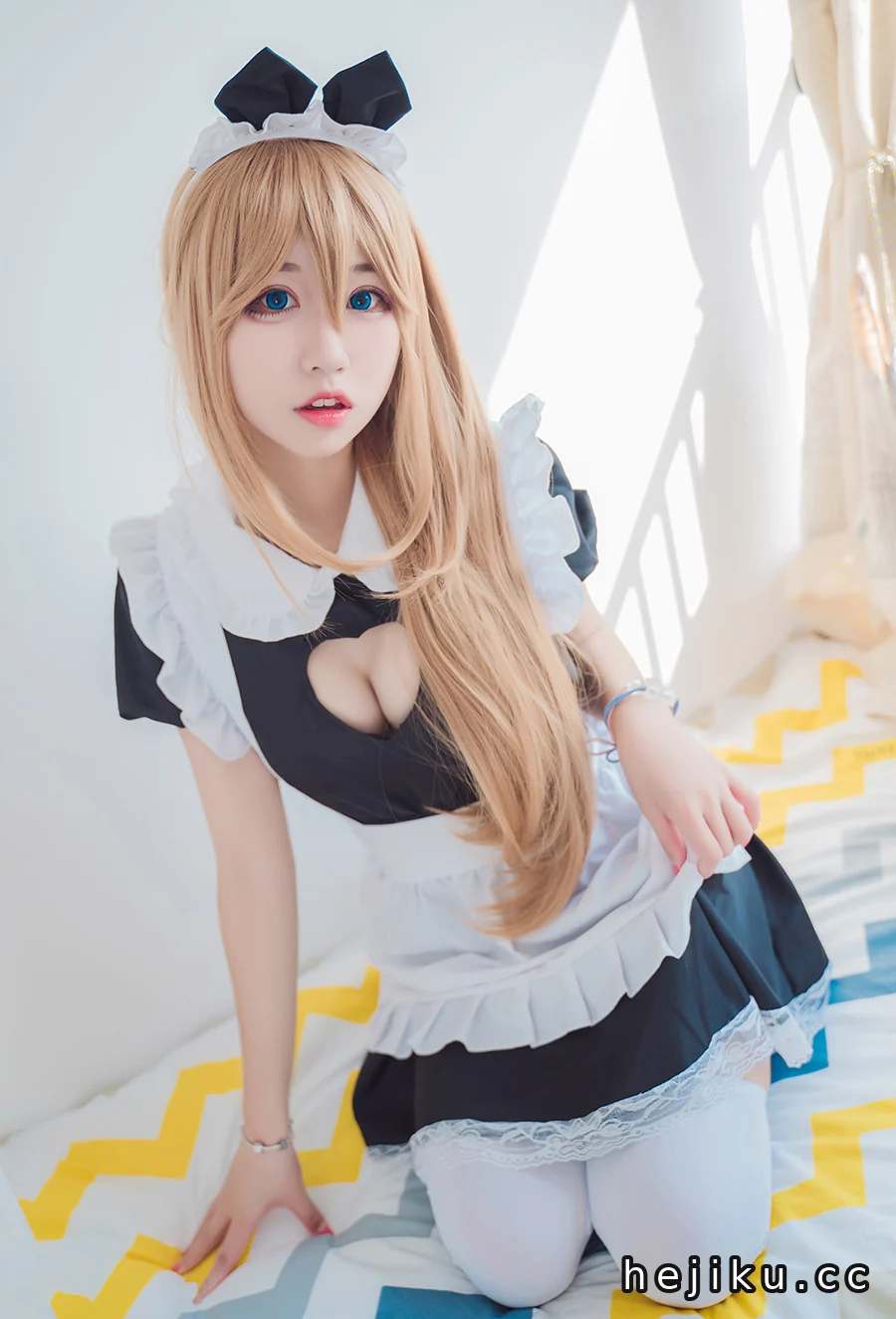 猫君君MaoJun cos写真图集，软萌系少女的宝藏作品