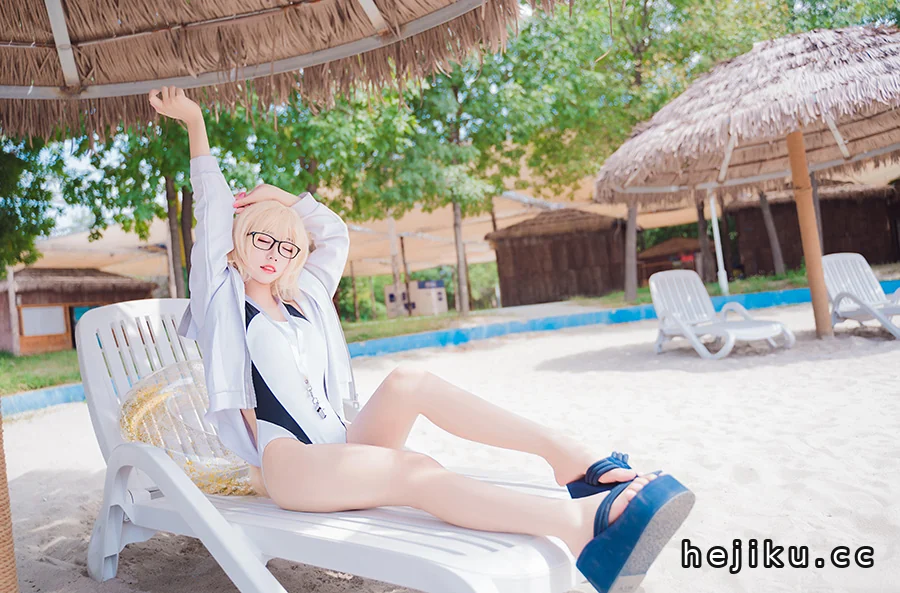 猫君君MaoJun cos写真图集，软萌系少女的宝藏作品