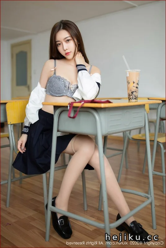 夏诗诗sally作品图片集：护士系列到OL造型一次看全