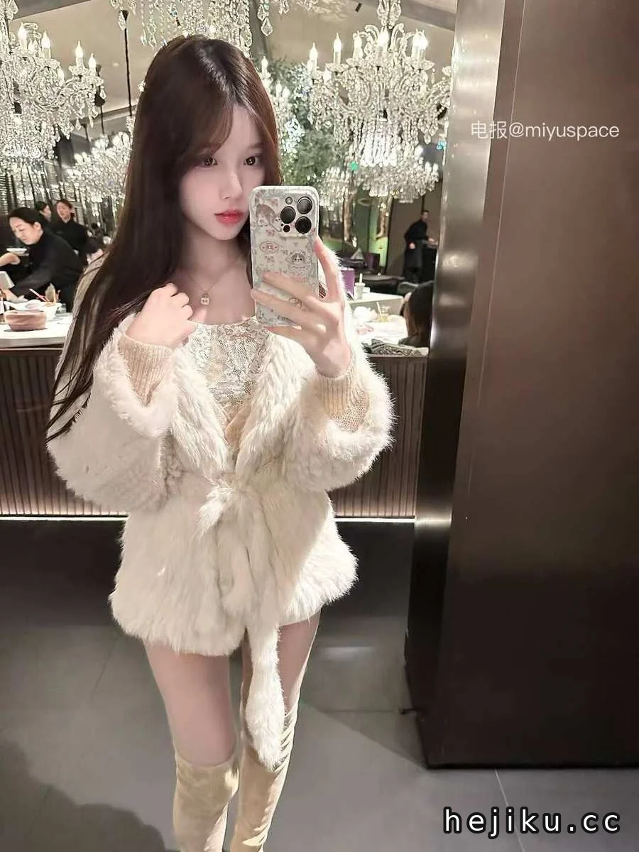 蒹葭苍苍写真图片合集：六张日常轻穿搭写真赏析