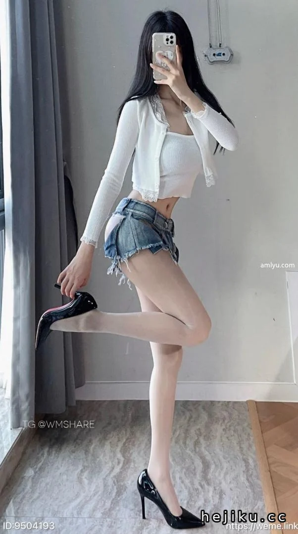 蒹葭苍苍写真图片合集：六张日常轻穿搭写真赏析